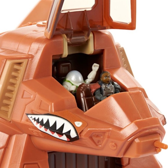 THE ARMADILLO Spaceship Disney Pixar Lightyear w BUZZ&IZZY Hyperspeed Series NEW - Picture 2 of 4